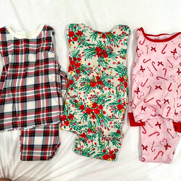 Toddler size 3 Christmas pajama bundle - Picture 1 of 1